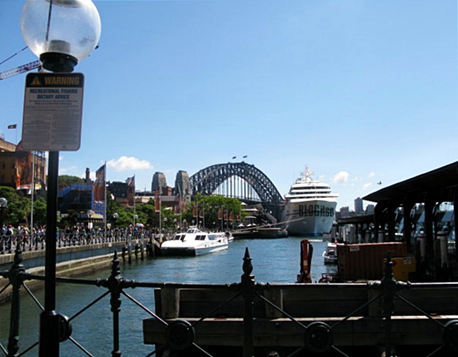 Sydney Circular Quay by BLOGitse