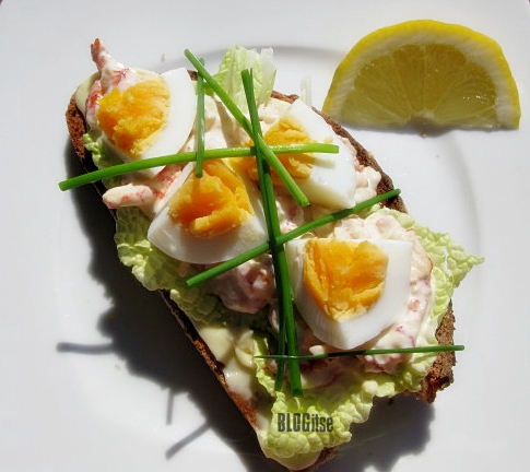 shrimp and egg sandwich by BLOGitse