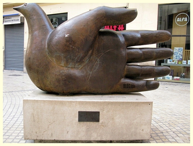 Hand of Peace Ave Quiromantica by Jose Sequiri BLOGitse