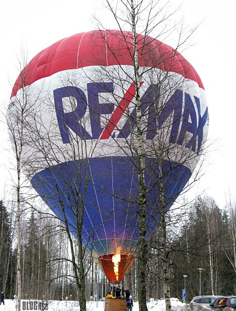 hot-air balloon by BLOGitse