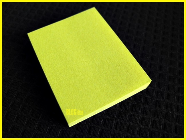 yellow sticky notes by BLOGitse